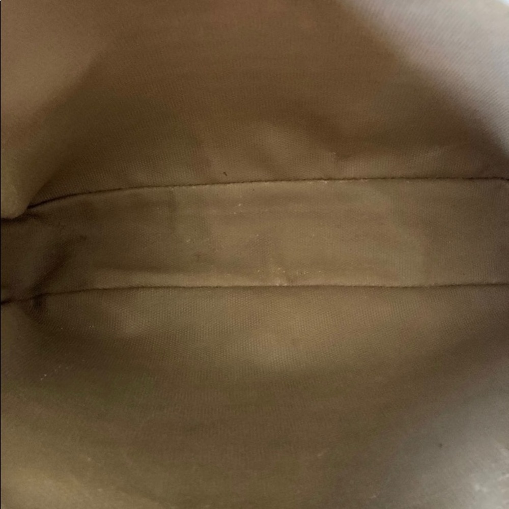 ❌SOLD❌Gucci pouch - Picture 10 of 12